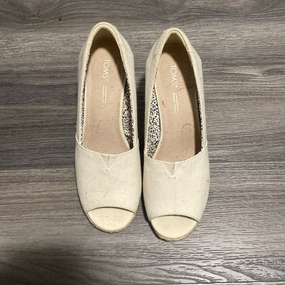 Toms heels